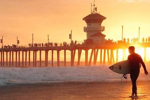 Huntington Beach coastal illustration